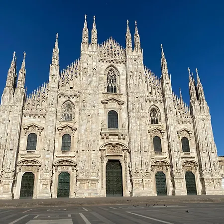 Apartment Duomo Intero Milan