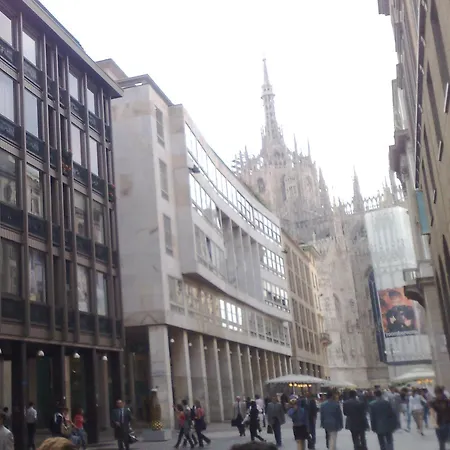 Lägenhet Duomo Intero Milano
